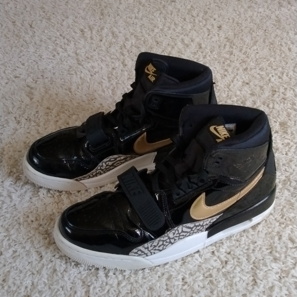 Jordan Legacy 312 'Black Metallic Gold'